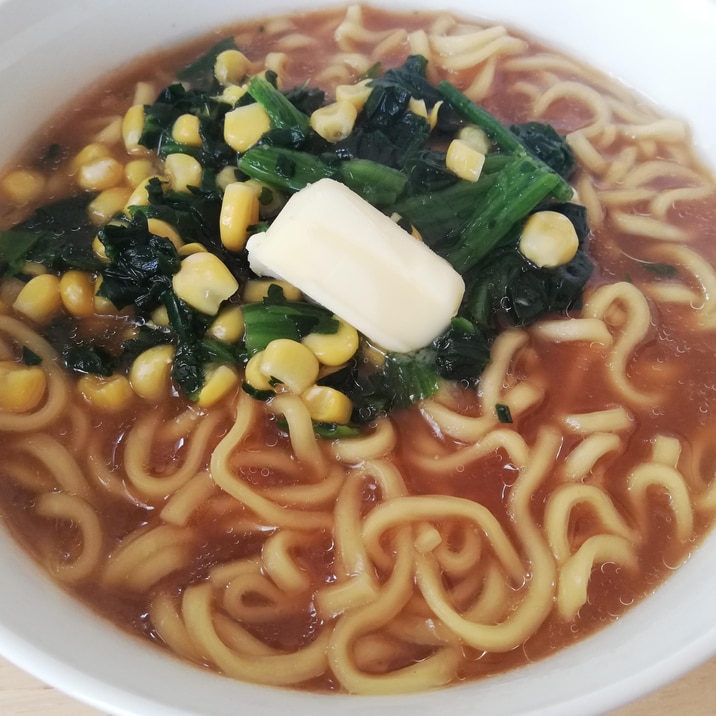 ほうれん草とコーンバター味噌ラーメン
